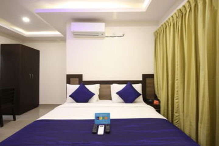 Room 14 of 18
