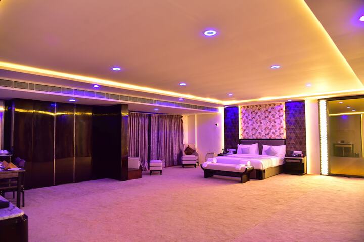 Room 17 of 70