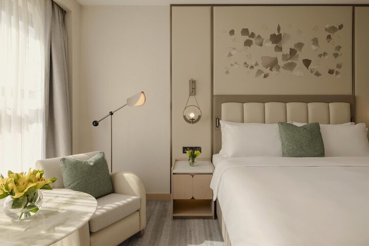 Room 44 of 231