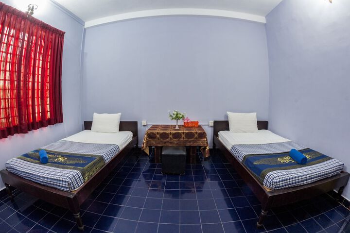 Room 6 of 45