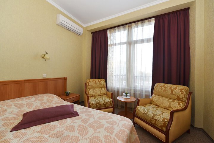 Room 19 of 97