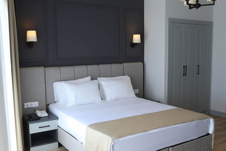 Room 3 of 27