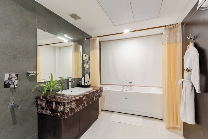 Room 41 of 67
