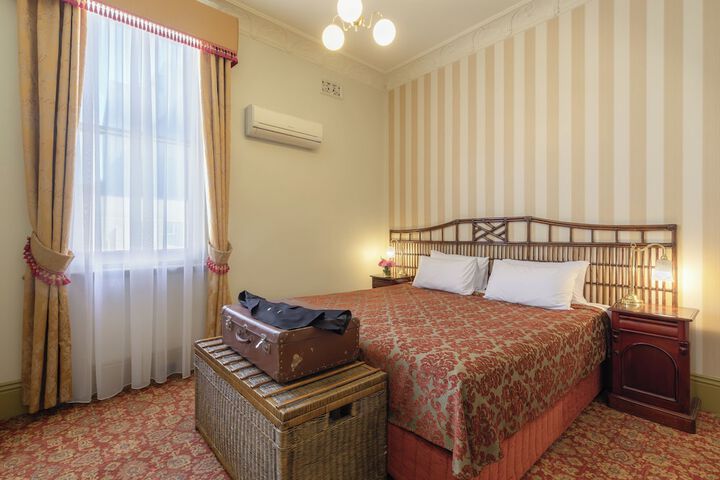 Room 25 of 63