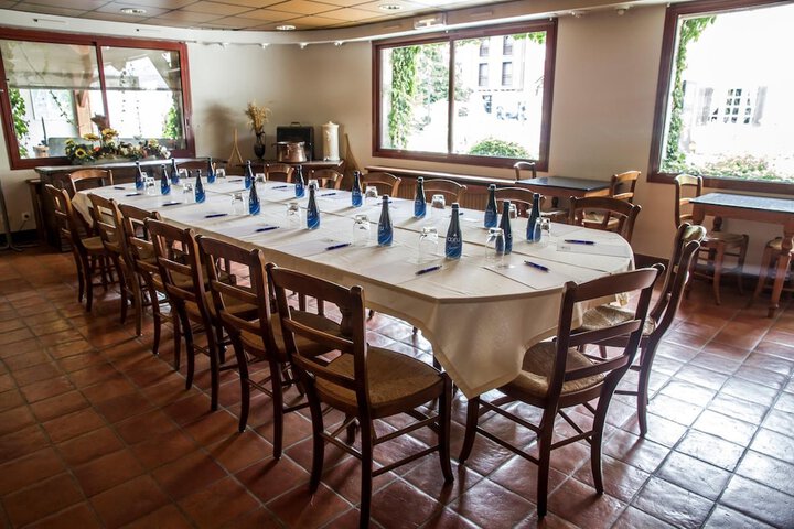 Dining 52 of 71