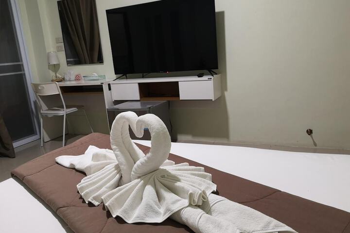 Room 30 of 80