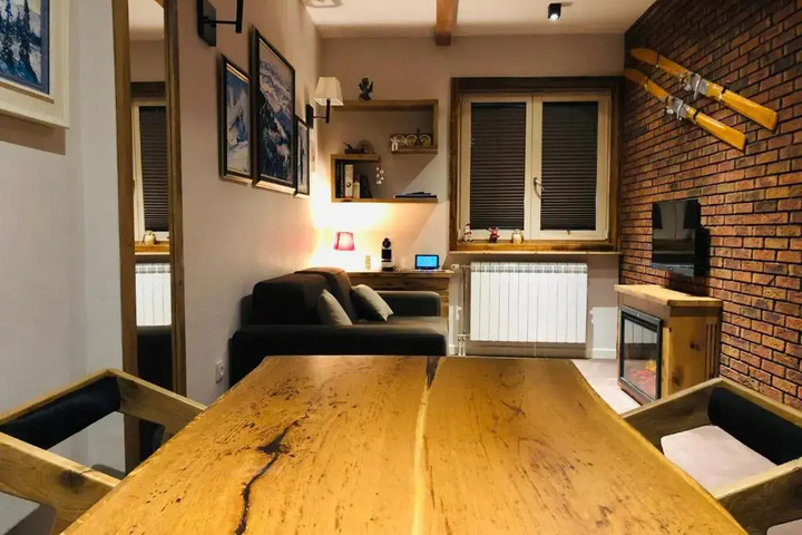 Room 2 of 21