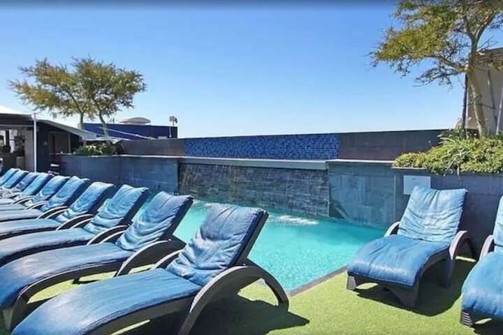 Pool 110 of 119
