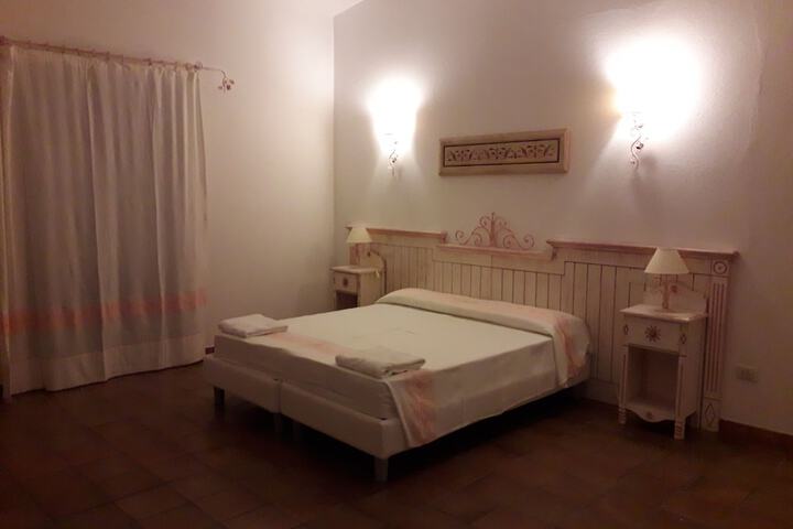 Room 10 of 37
