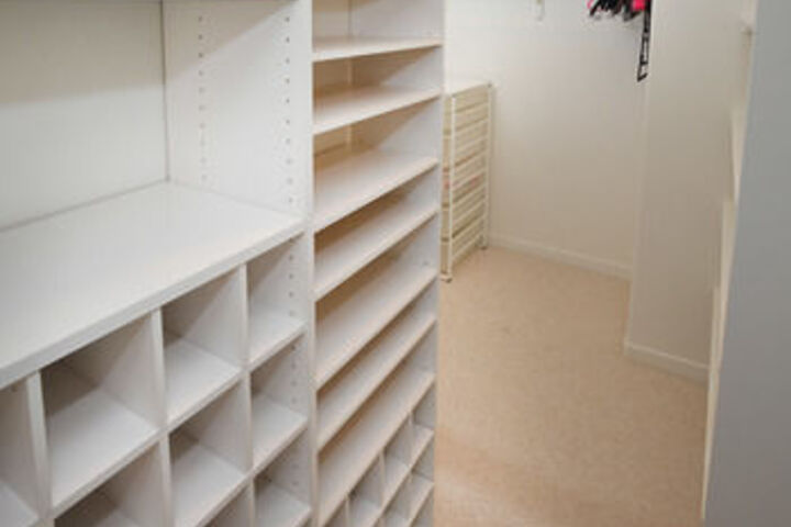 Room 18 of 32