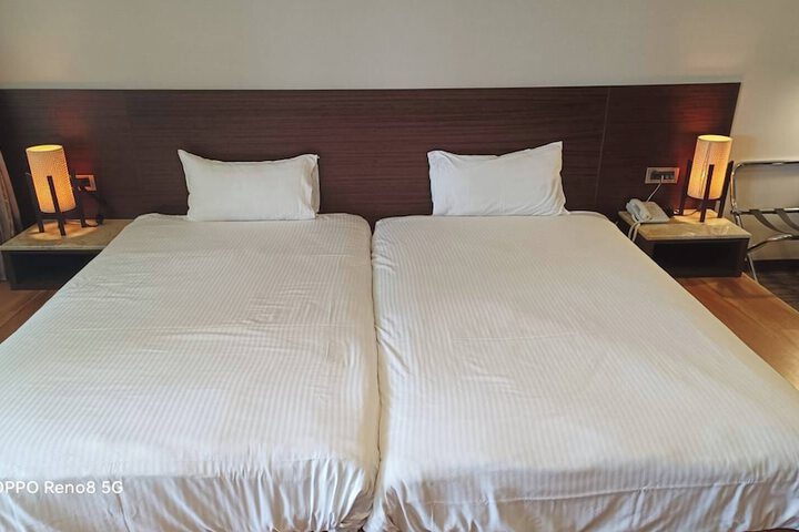 Room 18 of 51