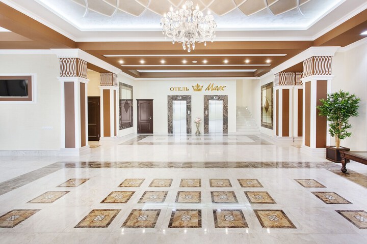 Hotel Interior 6 of 112