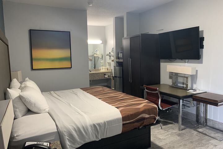Room 3 of 26
