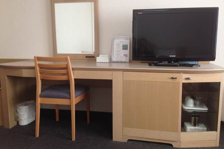 Room 18 of 43