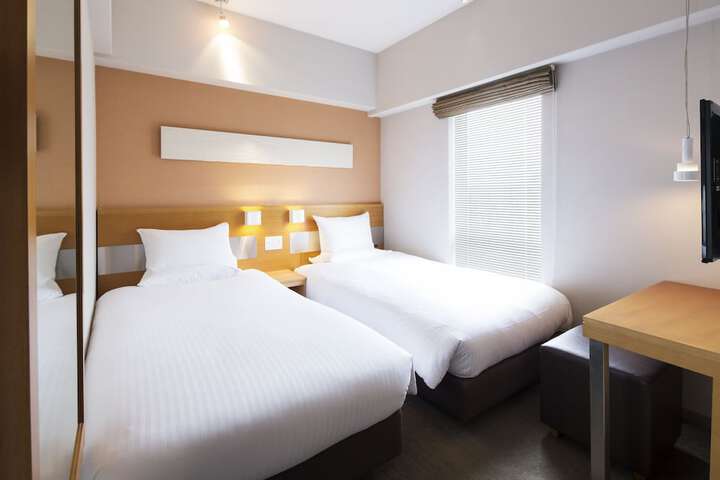 Room 10 of 53