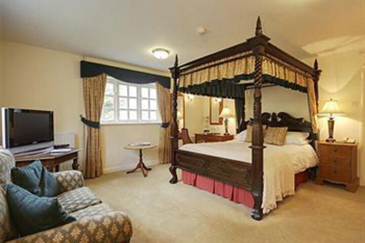 Room 7 of 25