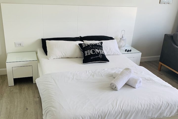 Room 10 of 56