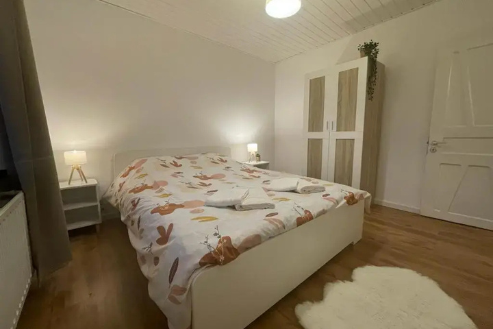Room 3 of 15