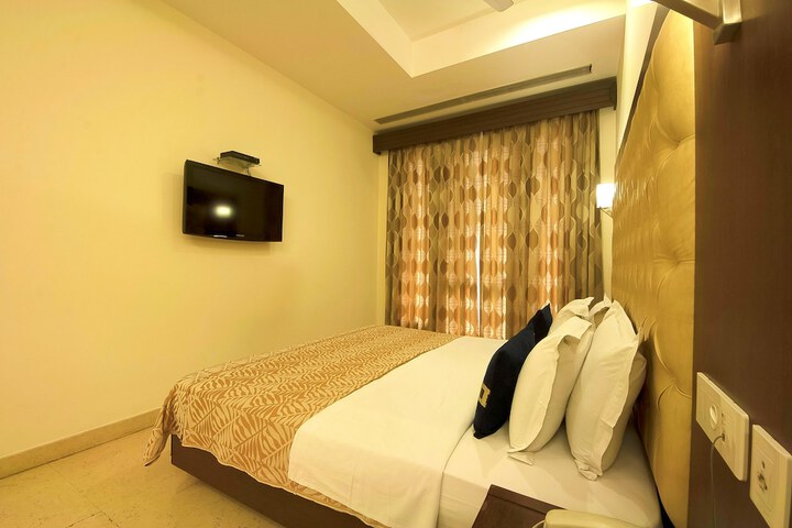 Room 17 of 25