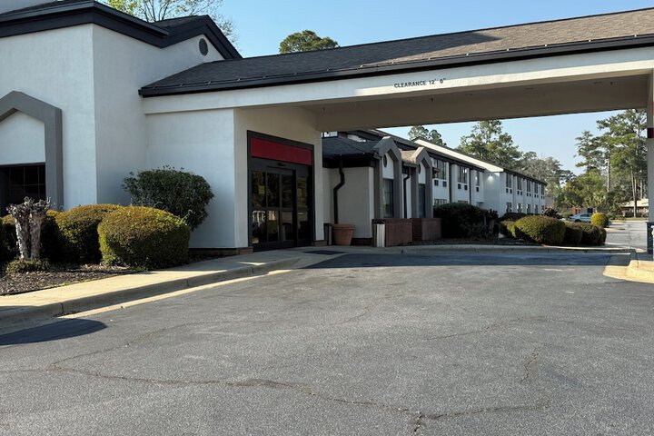 Hotel Entry