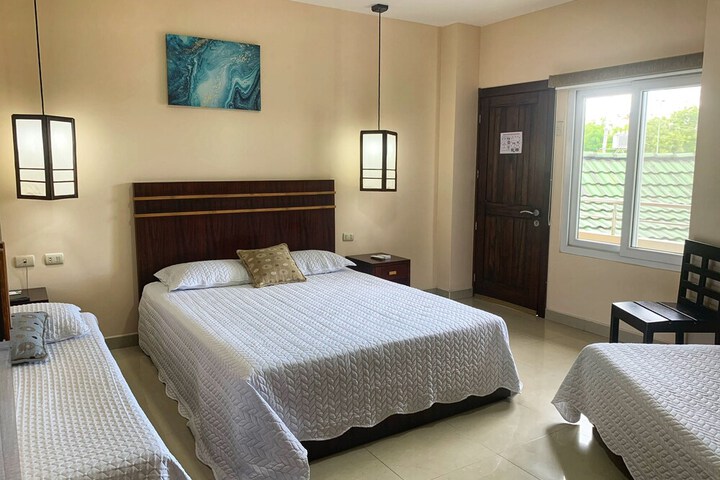 Room 14 of 32
