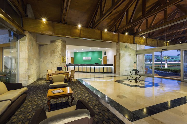 Hotel Interior 6 of 40