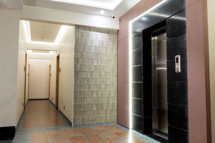 Room 9 of 36