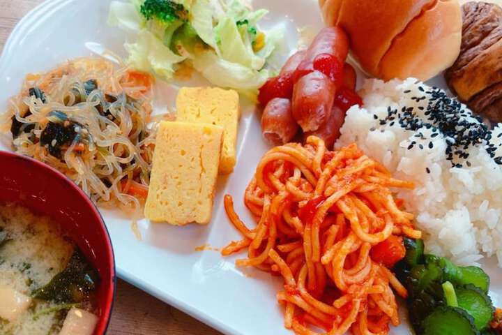 Breakfast meal