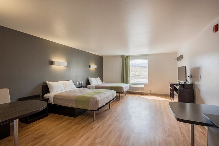 Room 8 of 35
