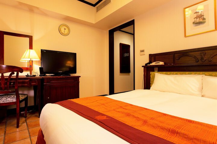 Room 18 of 89