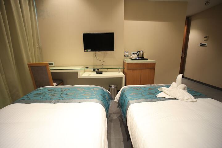 Room 31 of 43