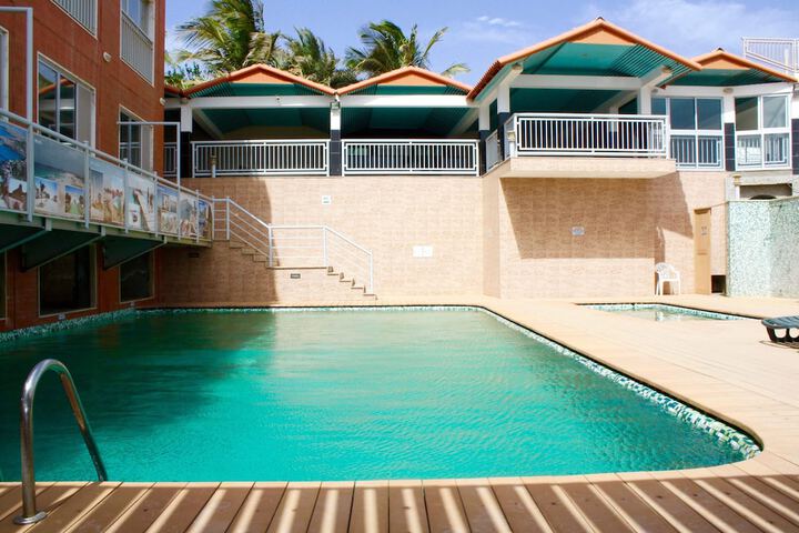 Pool 12 of 33