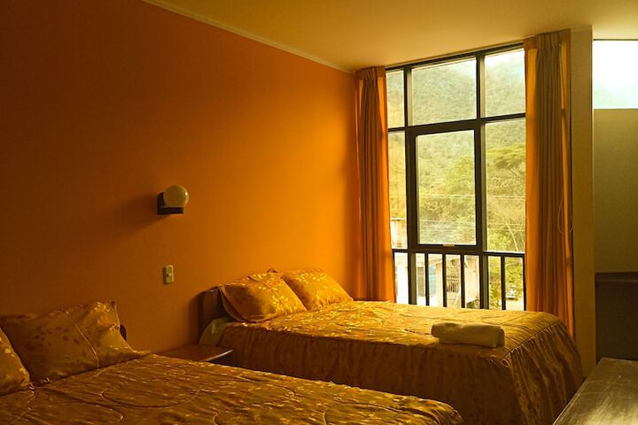 Room 11 of 22