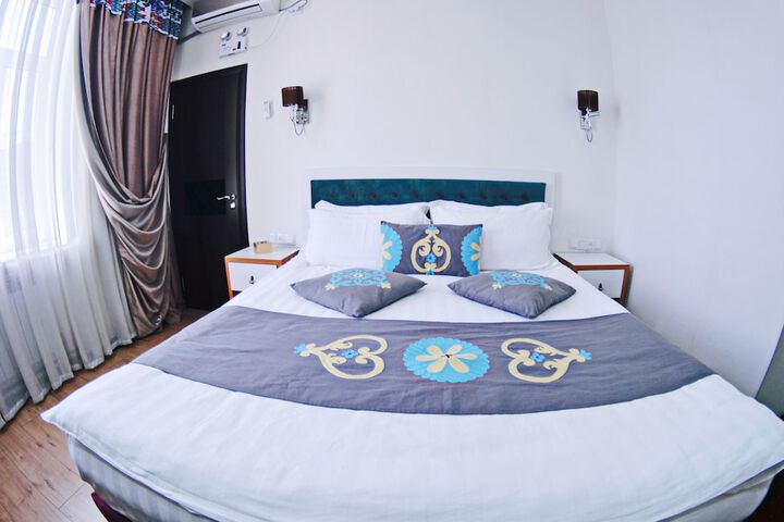 Room 7 of 51