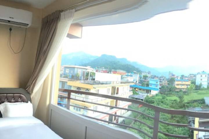 Room 8 of 19
