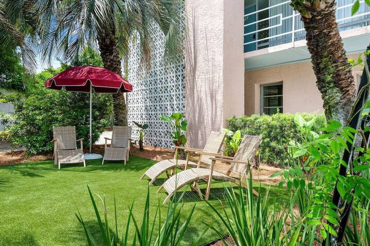 Hotel Exterior 46 of 48