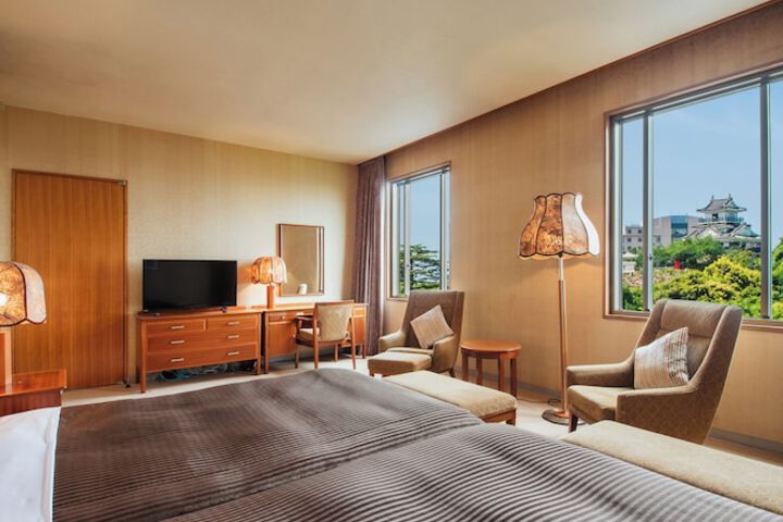 Room 15 of 73