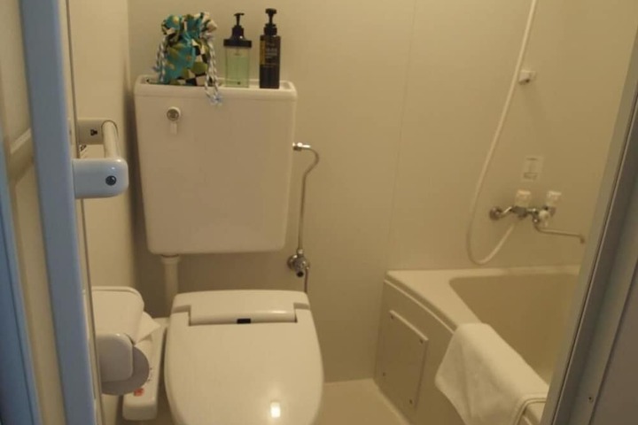 Room 15 of 27