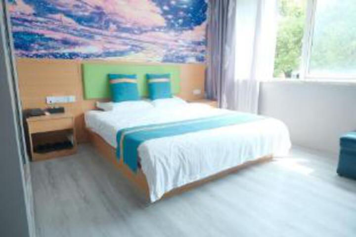 Room 3 of 5