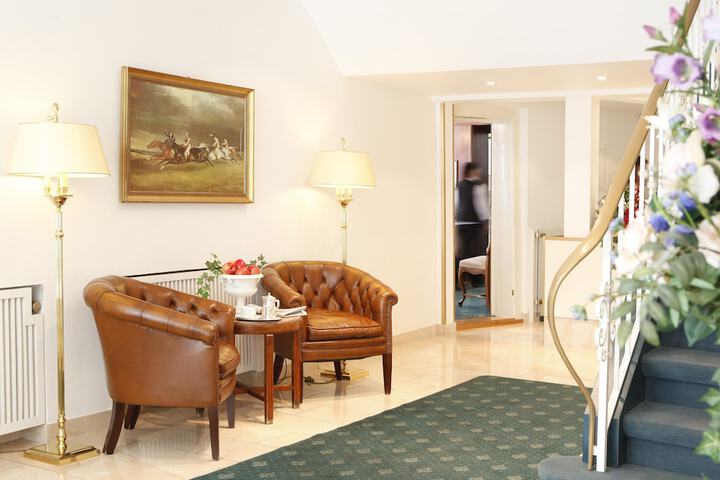 Hotel Interior 6 of 31