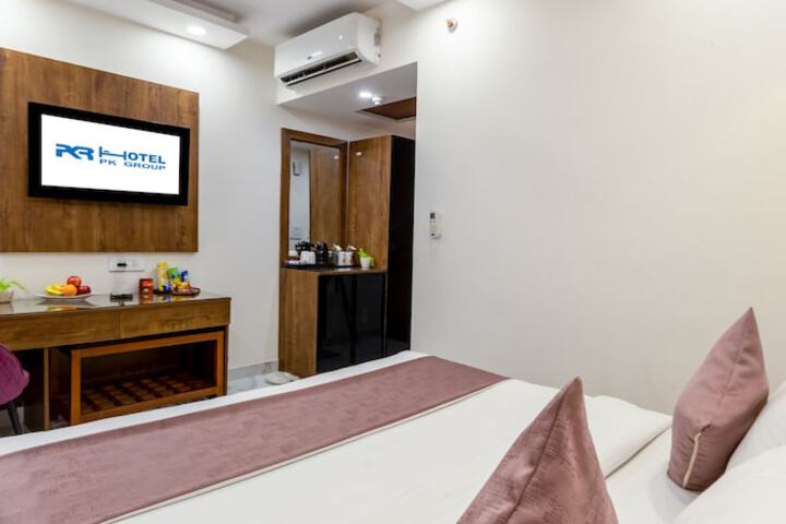Room 13 of 24