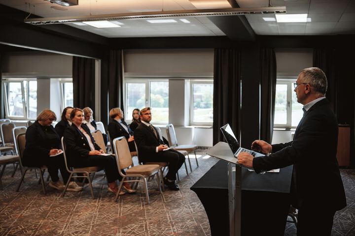 Meeting 105 of 134