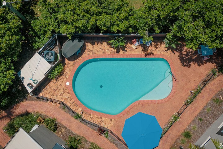 Pool 42 of 59