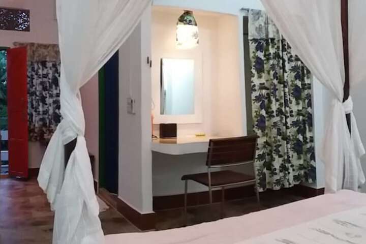 Room 15 of 150