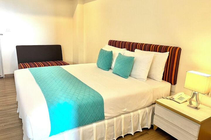 Room 2 of 23