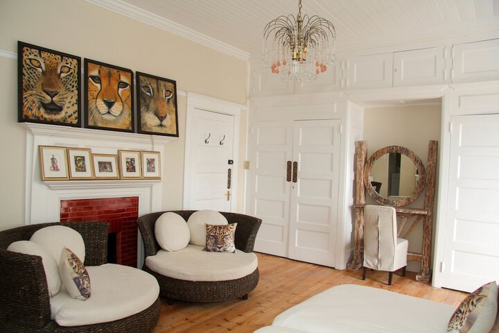 Room 72 of 161