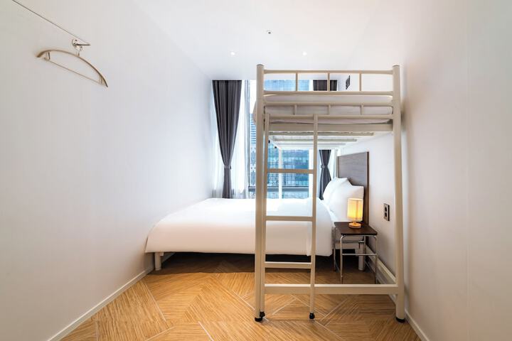 Room 68 of 130