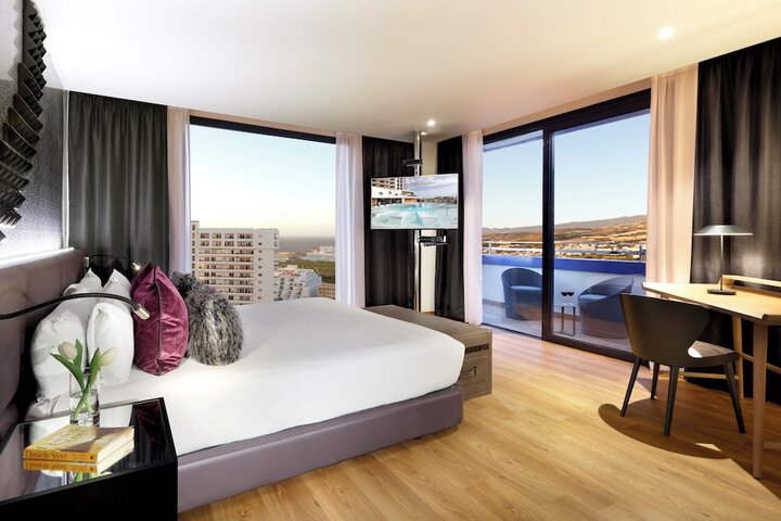 Room 32 of 140
