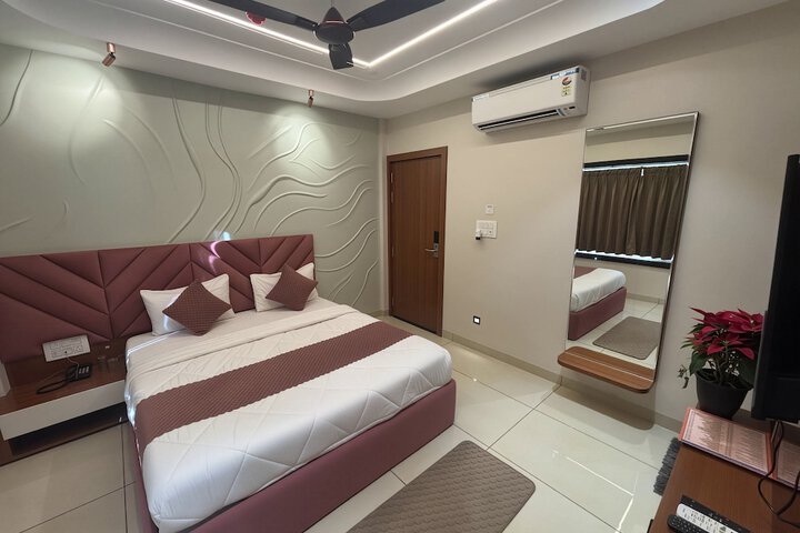 Room 7 of 56