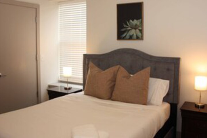 Room 296 of 328